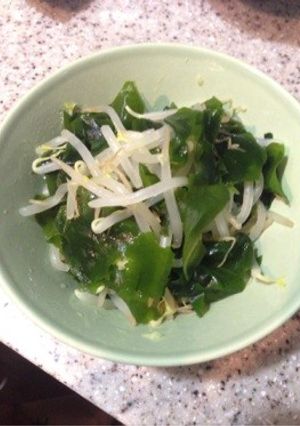超簡単！茹でるだけ！もやしわかめサラダ-レシピのメイン写真