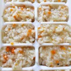 รูปของ 簡単離乳食中期〜しらすの炊き込みご飯