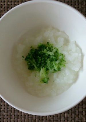 離乳食☆もぐもぐ期☆ブロッコリーがゆ-レシピのメイン写真