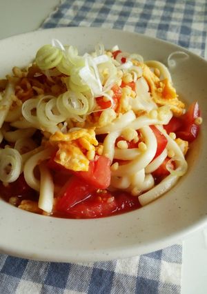簡単ランチ♪揚げ玉とトマトのサラダうどん-レシピのメイン写真