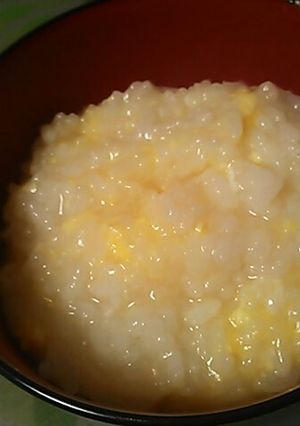 風邪にオススメ♪胃に優しい卵のおかゆ-レシピのメイン写真