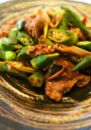 疲労回復おかず☆牛肉とオクラのピリ辛炒め-レシピのメイン写真