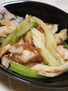 簡単!ささみとセロリの梅肉和え-レシピのメイン写真