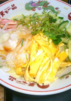 日清ラ王(醤油(冷麺))で、ハムニラ冷麺-レシピのメイン写真