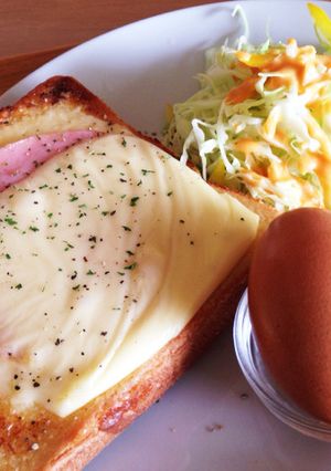 簡単！ハムマヨチーズトースト♪-レシピのメイン写真