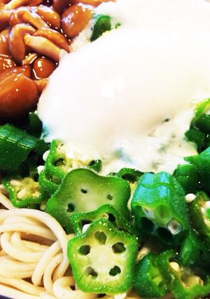 冷凍うどんde温卵ネバネバランチ-レシピのメイン写真