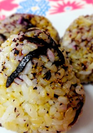 こもち昆布✤ゆかりご飯のおにぎり❤-レシピのメイン写真