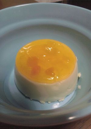アプリコットonチーズミルクプリン-レシピのメイン写真