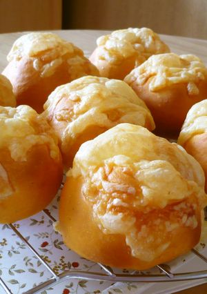 トマトチーズパン-レシピのメイン写真