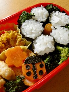 2歳お弁当 てんとう虫とお花-レシピのメイン写真