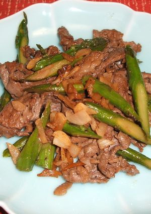 牛肉とアスパラのオイスターソース炒め-レシピのメイン写真