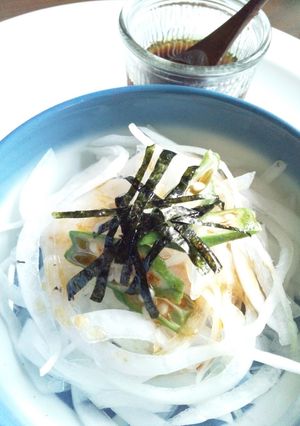 新玉ねぎの中華ふうサラダ。-レシピのメイン写真