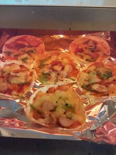 餃子の皮でピザ-レシピのメイン写真