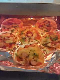 餃子の皮でピザ-レシピのメイン写真