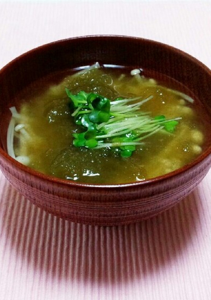 〖えのき茸と貝割れ菜の澄まし汁〗-レシピのメイン写真