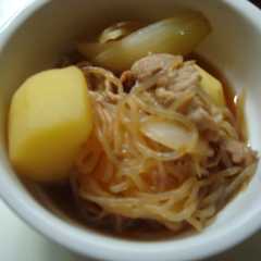 รูปของ じゃがいもと玉ねぎ、豚肉の煮物
