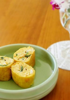 卵焼き☆にんじん&サラダ菜in☆-レシピのメイン写真