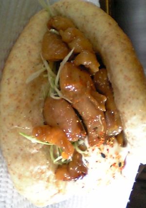 バンズ生地で照り焼きチキンバーガー。-レシピのメイン写真