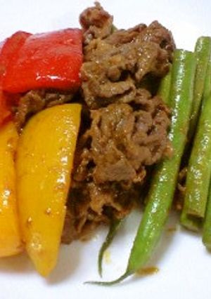 牛肉とパプリカとインゲンのマヨカレー炒め-レシピのメイン写真