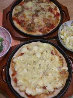 ピザ チーズピザ&お肉ピザ-レシピのメイン写真