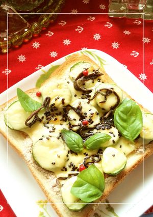 香ばし美味♡胡瓜のバジル風味和トースト-レシピのメイン写真