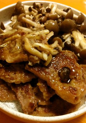 牛カルビとしめじのニンニク醤油-レシピのメイン写真