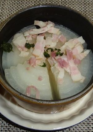 ストウブ10㎝で新玉ねぎの蒸しスープ-レシピのメイン写真