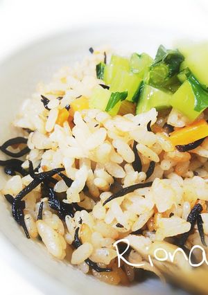 簡単ひじきの炊き込みご飯-レシピのメイン写真