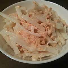 รูปของ 材料少しで簡単美味♪大根とツナのサラダ