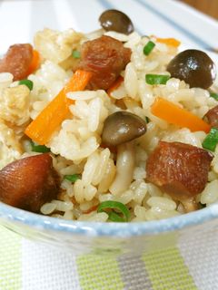 やきとり缶で具だくさん彩り炊き込みご飯-レシピのメイン写真