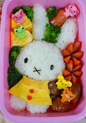 シンプルにミッフィーちゃん弁当♪-レシピのメイン写真