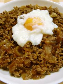 ★簡単!美味しい*温玉のせそぼろ丼*♪-レシピのメイン写真