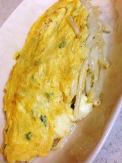 もやしのチーズオムレツ-レシピのメイン写真