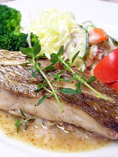 簡単!鯛のポワレ~ゴマだれソース-レシピのメイン写真