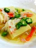 高野豆腐とかに蒲鉾の煮物☆オクラ散らし♪