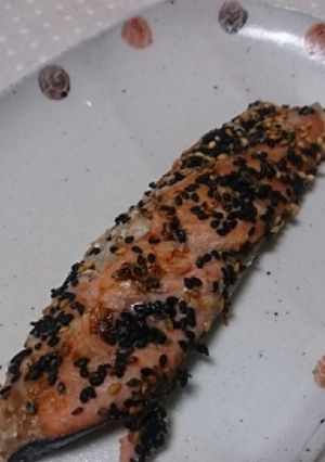 【簡単】ごま香る焼き鮭-レシピのメイン写真