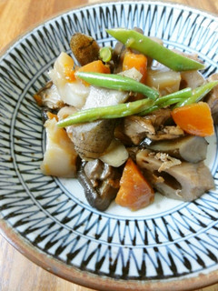 簡単!むね肉で作る。筑前煮レシピ-レシピのメイン写真