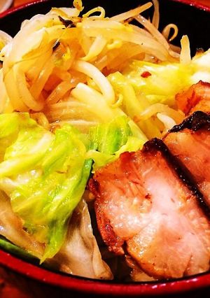 ダイエット用！糖質0g麺で二郎風ラーメン-レシピのメイン写真