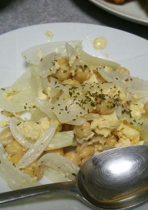 ふんわり☆卵とお豆と玉ねぎのサラダ♪-レシピのメイン写真