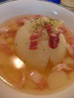 丸ごと玉ねぎのスープ-レシピのメイン写真