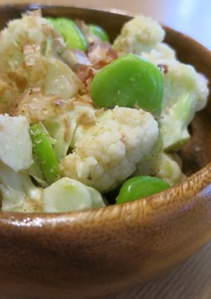 そら豆とカリフラワーの季節サラダ-レシピのメイン写真