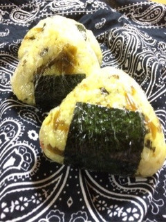 包み直しゼロ!ラップで海苔巻三角おにぎり-レシピのメイン写真