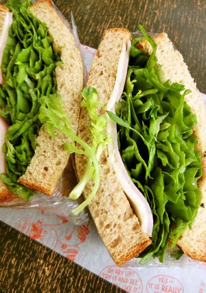 たっぷり春菊のﾊﾑﾁｰｽﾞｻﾝﾄﾞｲｯﾁ-レシピのメイン写真