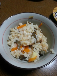 わらびとたけのこの炊き込みご飯-レシピのメイン写真