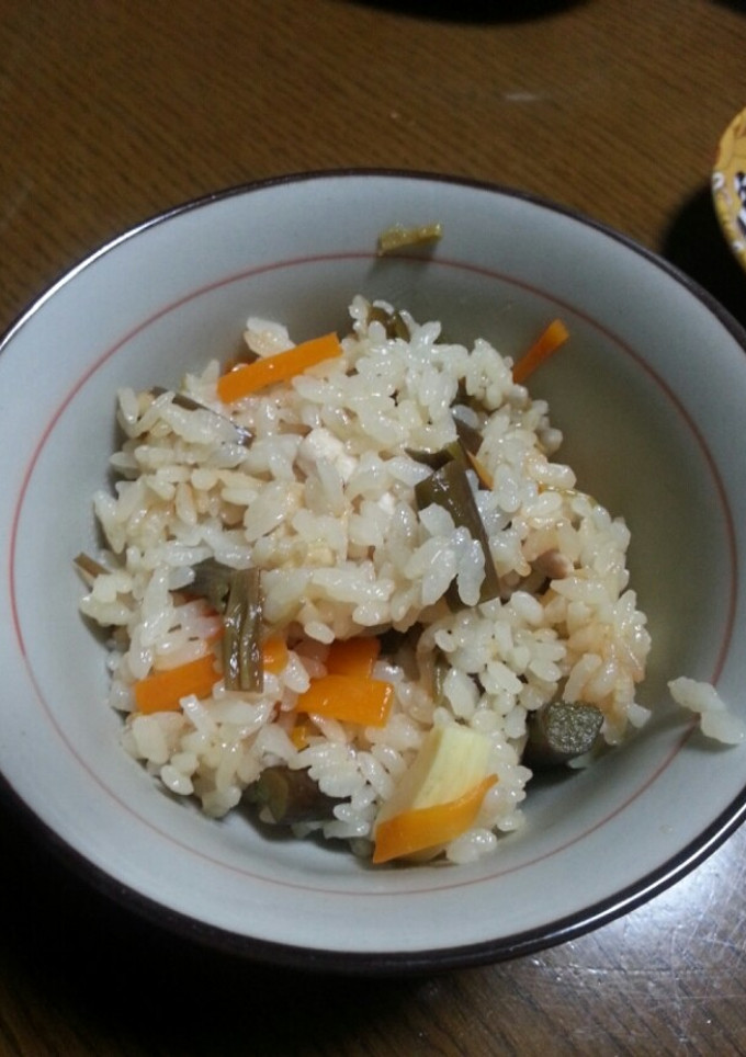 わらびとたけのこの炊き込みご飯-レシピのメイン写真
