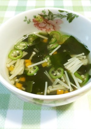 えのきワカメスープ☆こつぶ人参入り♪-レシピのメイン写真