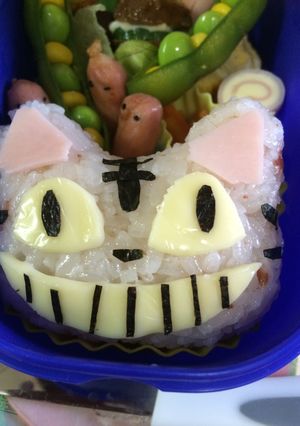 キャラ弁★チェシャ猫風？簡単猫おにぎり-レシピのメイン写真