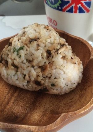 簡単でおかずいらずのおにぎり♬-レシピのメイン写真