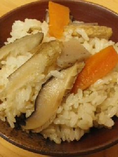 ごぼうの煮物リメイク炊き込み御飯-レシピのメイン写真