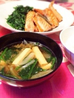 時短!ほうれん草と薄揚げの味噌汁-レシピのメイン写真